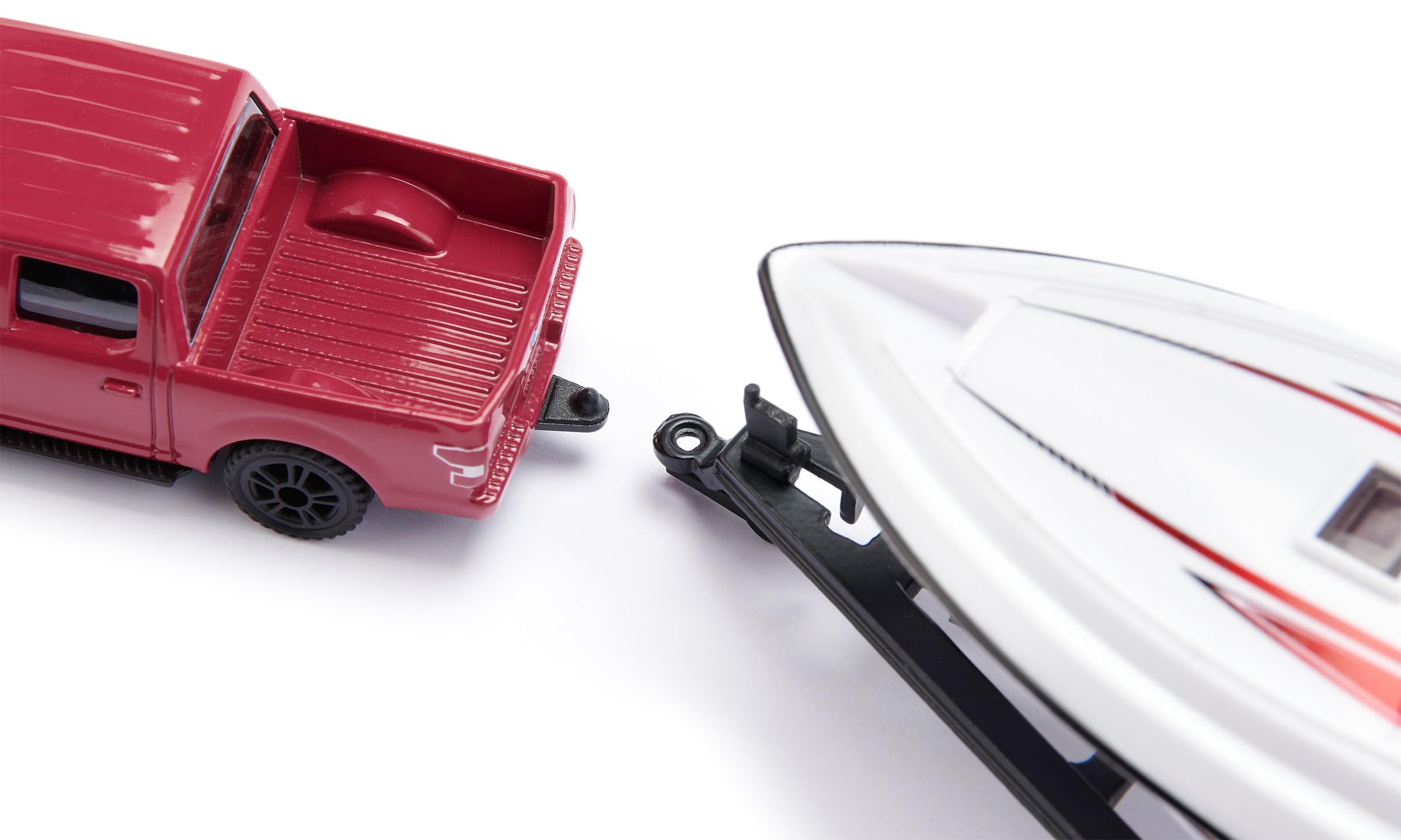 Amazon.co.jp: siku 2568、フォードF150米国警察モーターボート付き、1