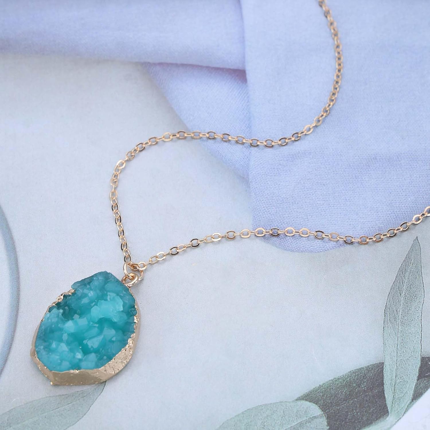 Vintage Green Agate Pendant Necklace Irregular Agate Necklace Boho Agate Oval Choker Necklace Green Oval Coin Choker Necklace for Women - Image 4