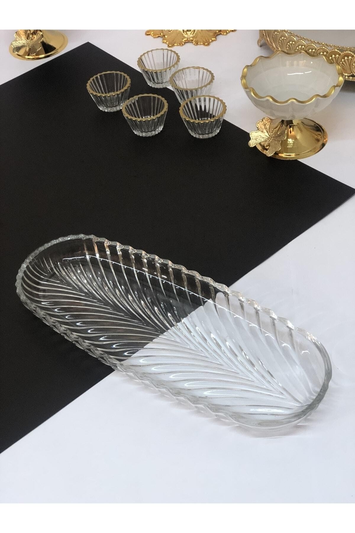 Meze Lot de 2 assiettes de service en verre cristal poli - Assiettes à gâteau rectangulaires - Lavable en machine - 180 ml - 20 x 8 x 2,5 cm