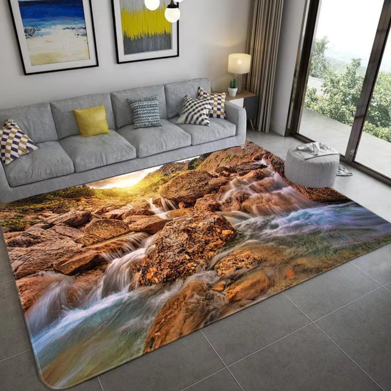 Tapis vert flanelle cascade pour inviter la sérénité de la nature