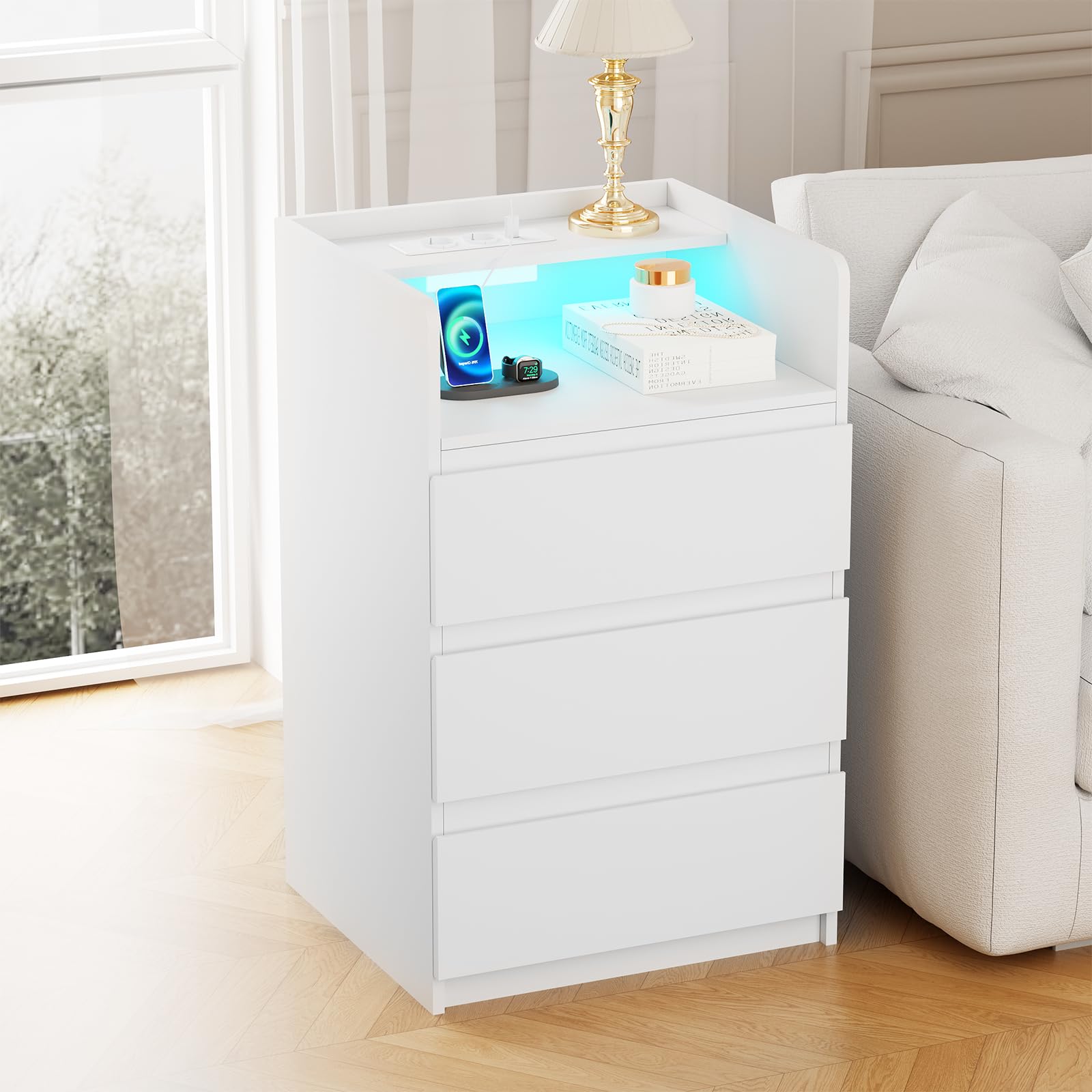 ANWBROAD Nachttisch mit Steckdose,Nachtschrank mit LED-Lichtleiste | 3 Schubladen und 1 Fach,Moderner Nachttische Beistelltisch,Sofatisch für Schlafzimmer,Wohnzimmer (2, Weiß) BNS014W