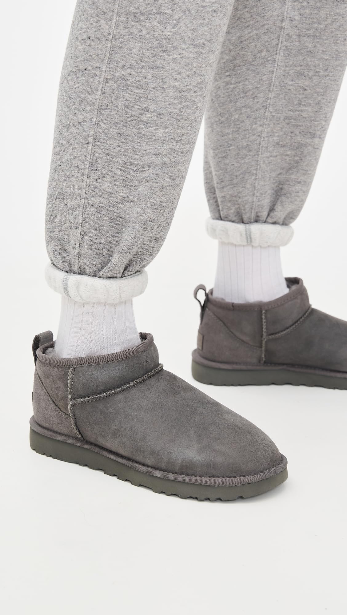 UGG Classico Ultra Mini stivaliDonna