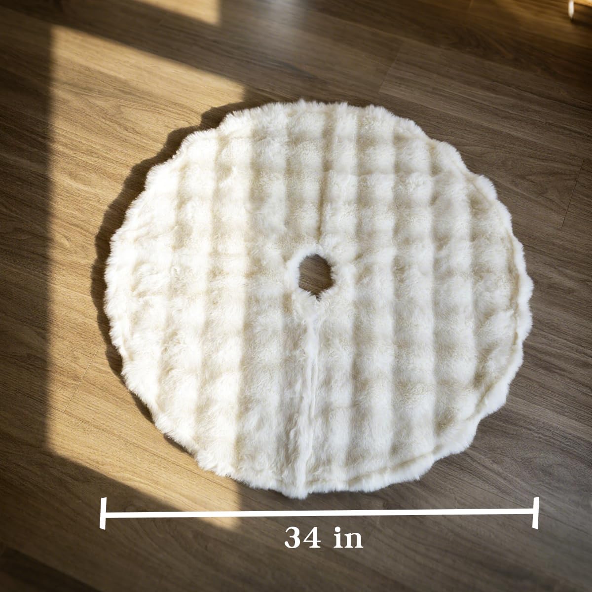 Christmas Tree Skirt 34 Inch Small, Farmhouse Faux Fur Tree Skirt for Christmas Decorations, Rustic Soft and Thin Plush Plain Xmas Tree Cover Mat Fluffy for Holiday Decoration, Ivory White