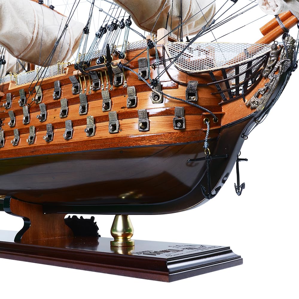 Old Modern Handicrafts Vele completamente storte completamente assemblate HMS Victory in edizione limitata, prodotte in sole 100 unità - Modello di nave di qualità museale - 30 x 10 x 27 pollici