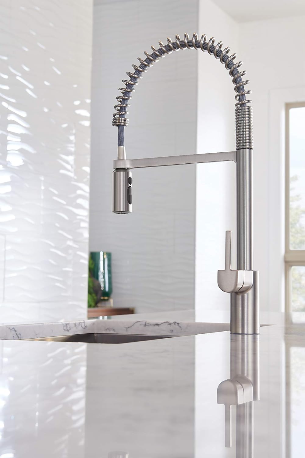 Moen 5923SRS Align One-Handle Pre-Rinse Spring Pulldown Kitchen Faucet, Spot Resist Stainless - - 