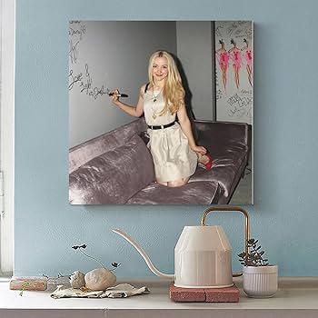 Poster Sur Toile Avec Actrice Colombe Cameron - Décoration De Chambre à Coucher - Paysage Sportif - Décoration De Bureau - Cadre Cadeau - 30 X 30 Cm