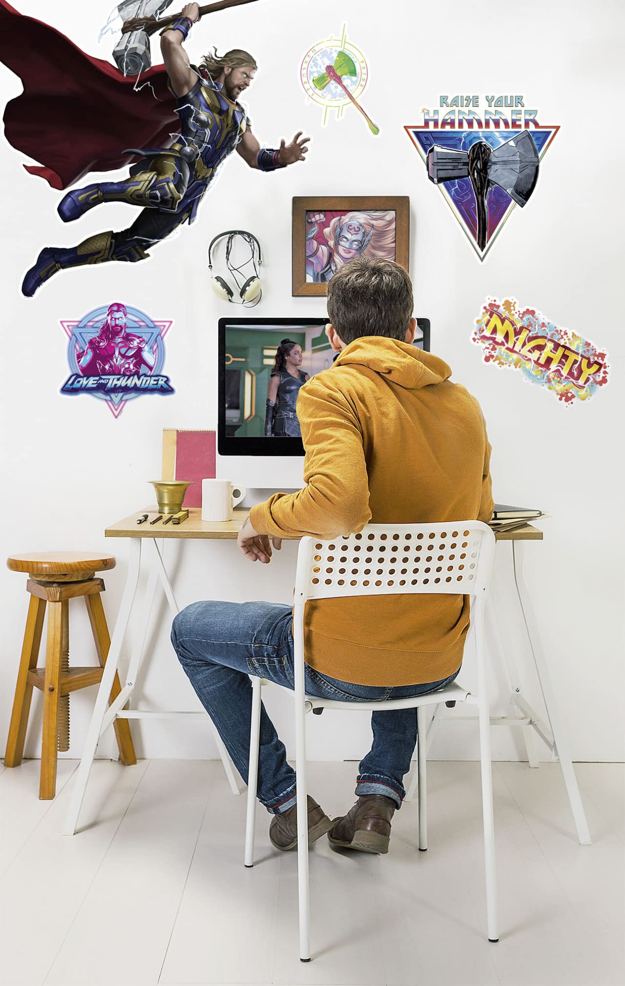 Komar Thor4 Mighty Thor Wall Sticker Size 100 x 70 cm, Colourful