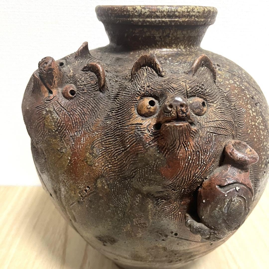 Amazon.co.jp: 貴重 備前焼 狸飾り入狸壺 飾り壺 置物 陶器 陶芸 花瓶 