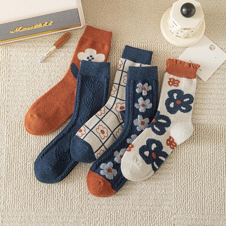 Image of Wool Socks for Women Thick Knit Vintage Cute Floral Crew Socks | Soft and Breathable, Cute Floral Design