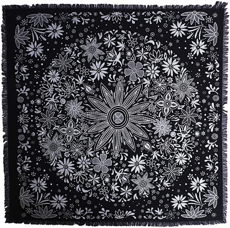 Nappe D’Autel Divination 34x28cm – Motif Quadrillé Soleil Et Lune – Tapis De Tarot Sorcellerie – Cadeau Spirituel
