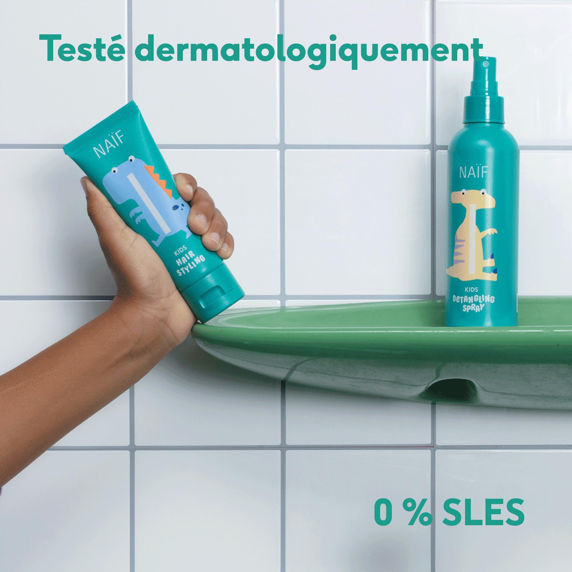 Naïf - Shampoing et après-shampoing 2 en 1 pour enfants - Nettoie et adoucit les cheveux - Formule douce - 0% SLES - Testé dermatologiquement - D'origine naturelle- 250 ml