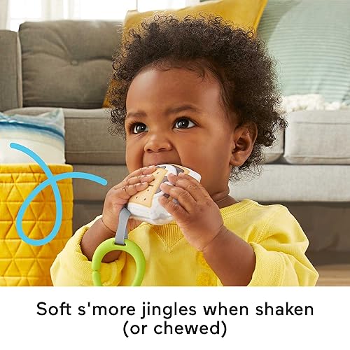 Miniatura 5 de Fisher-Price S'More Fun Juego de regalo de campamento, 3 juguetes infantiles con temática al aire libre y mordedor para bebés de 3 meses en