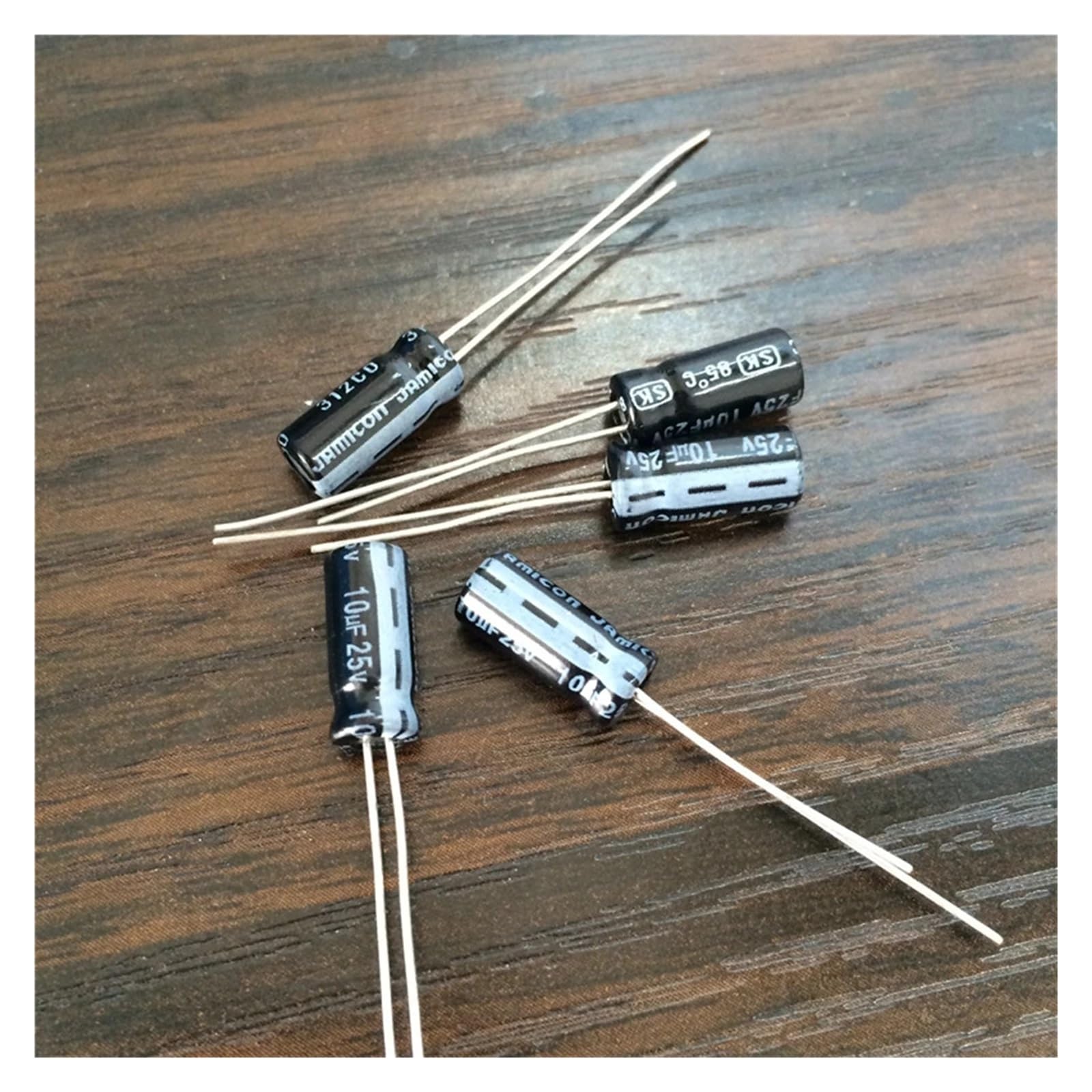 ICXLPMC 50pcs 10uF 25V 5x11mm 25V10uF Aluminum Electrolytic capacitor