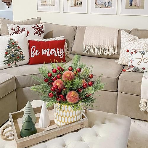 Miniatura 2 de Briful Árbol de Navidad de 11.4 pulgadas, arreglo de Navidad artificial grande en maceta dorada con bayas rojas, bola de Navidad roja y acebo para