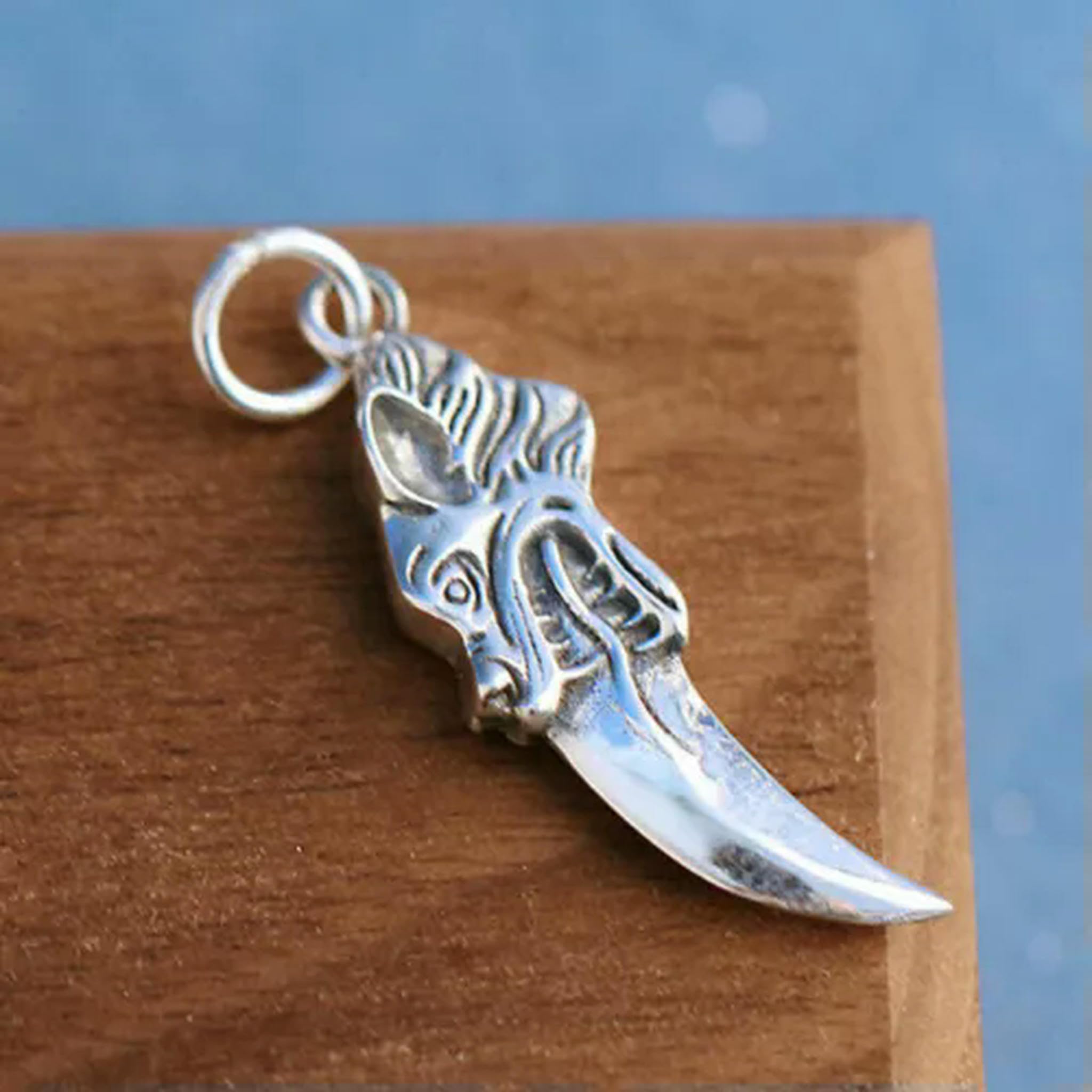 Pendentif en argent sterling poli avec motif dent de bête sauvage mixte