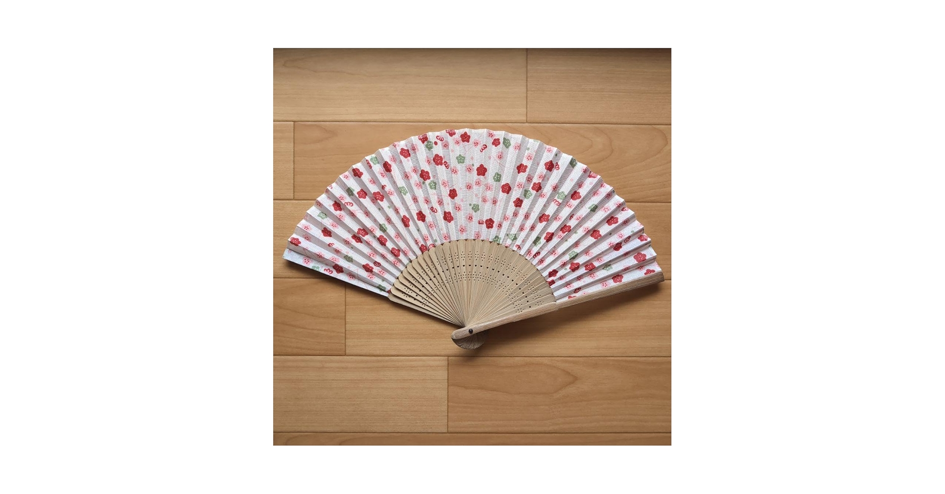 Amazon.co.jp: 扇子 花柄 ホワイト : ファッション
