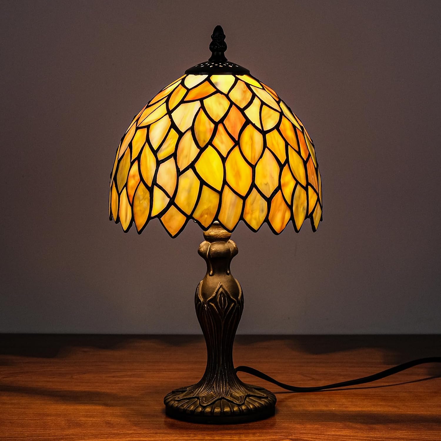 Small Tiffany Stained Glass Table Lamp Wisteria Style Hand-Made Lampshade Nightstand Light for Bedroom Dorm Living Hallway Coffee Table Office Housewarming Gift 8X8X15 (Green Wisteria)
