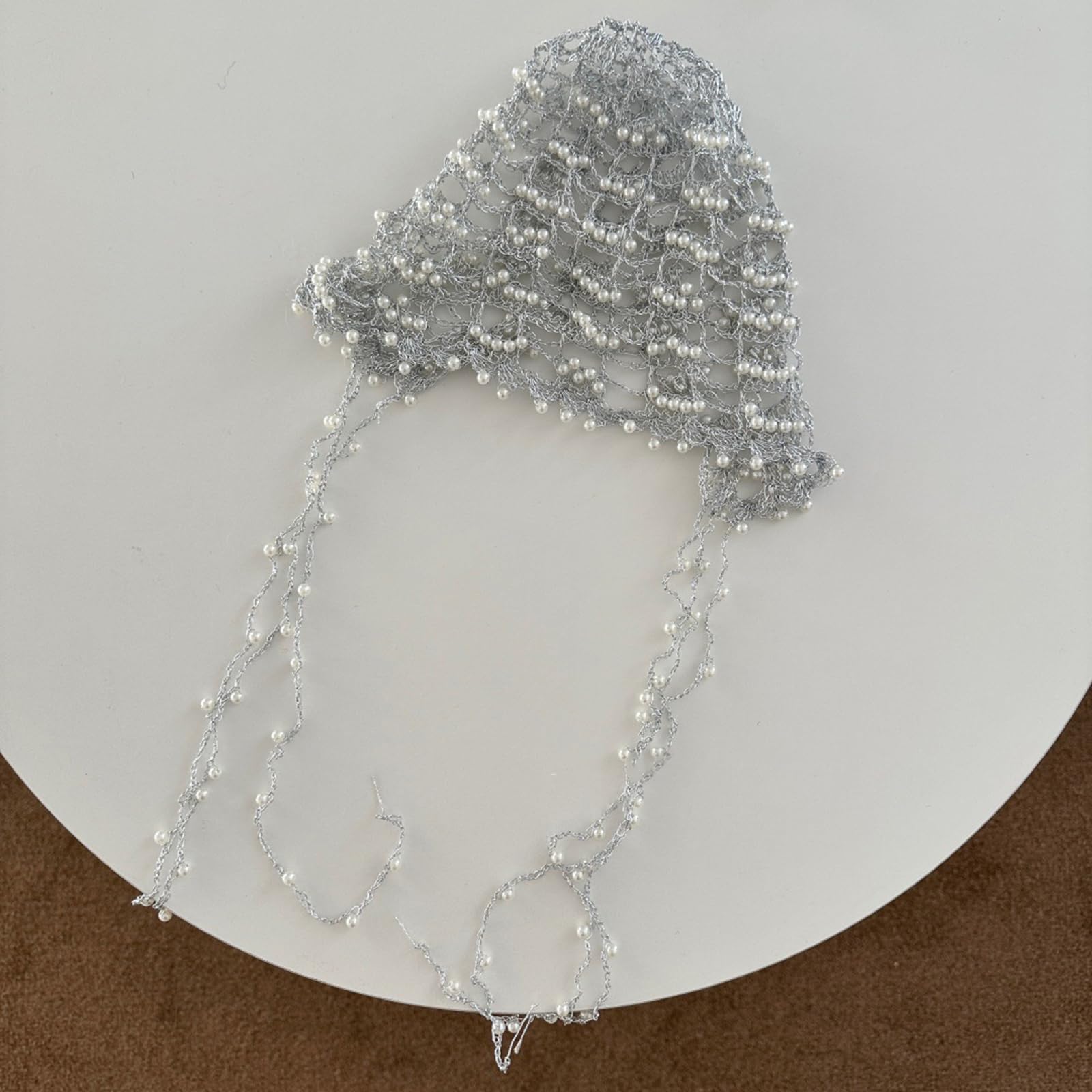 Berretto Traforato da Donna con Perle E Nappe Traspirante Stile Y2k