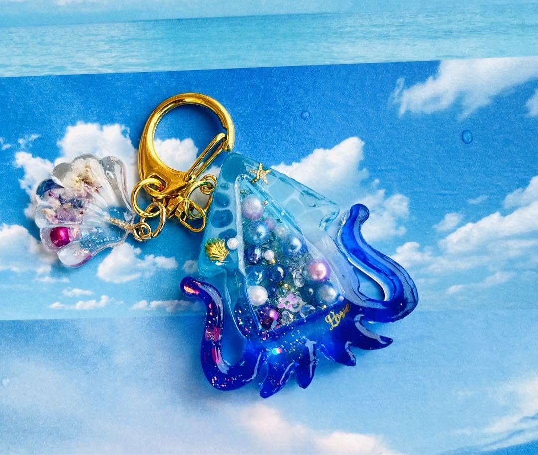 Amazon.co.jp: 海の生き物 青 キラキラ 可愛いイカちゃんレジン