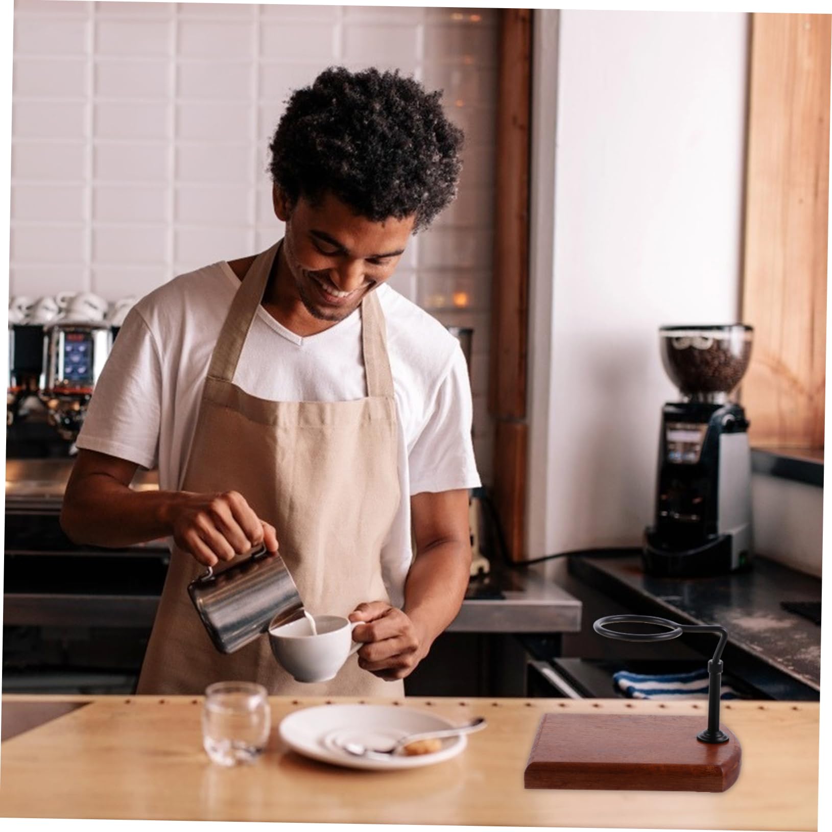 NUOBESTY Kaffeefilterhalter und Aluminium Verstellbarer Handkaffeehalter für Filterbecher Praktisches Kaffeezubehör für Handbrühung Zuhause oder Büro
