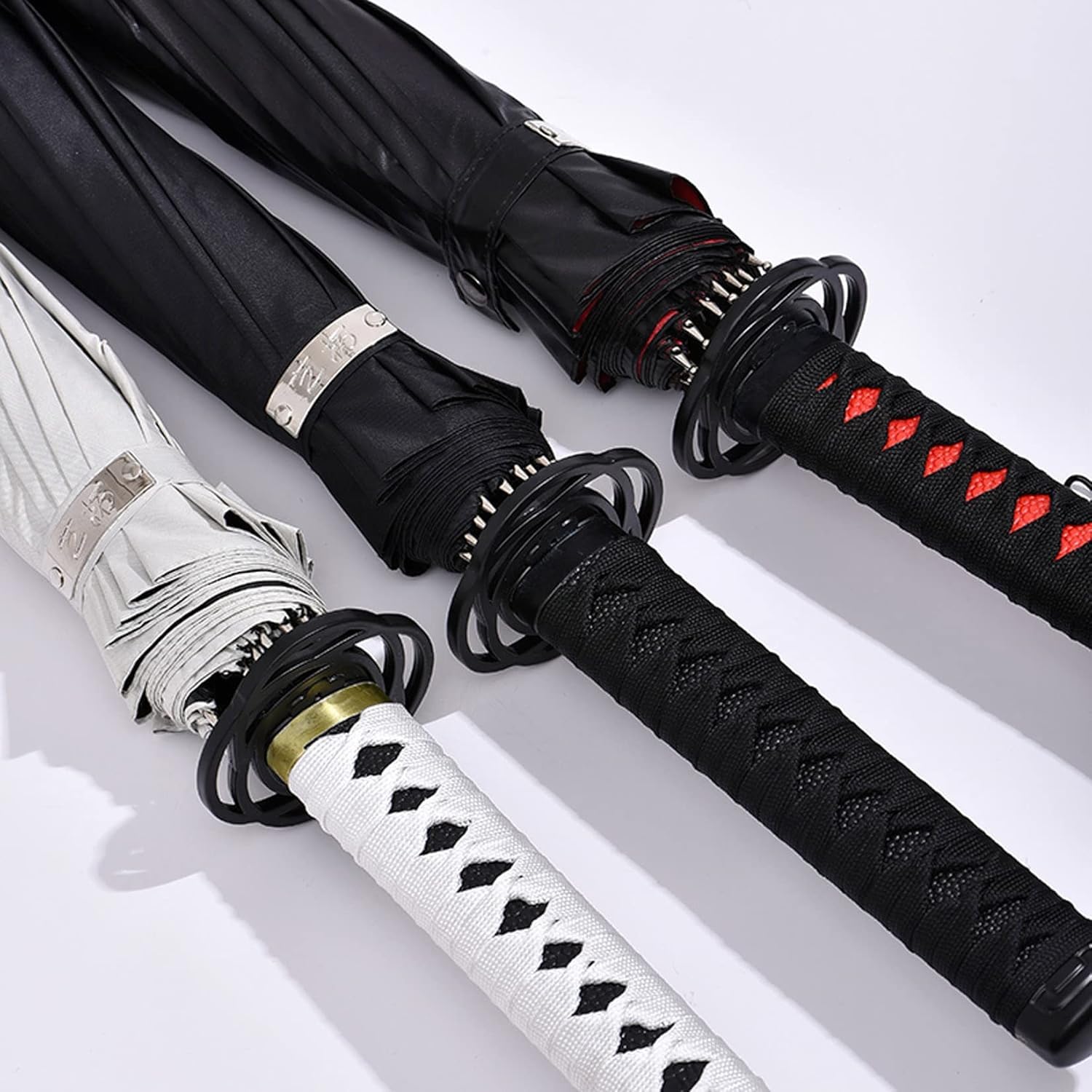 Spada samurai con ombrello a manico lungo, ombrello da golf, protezione da pioggia e sole e antivento, stecche in fibra (16 ossa), diametro 105 cm, adatto per 1 o 2 persone, manuale, bianco