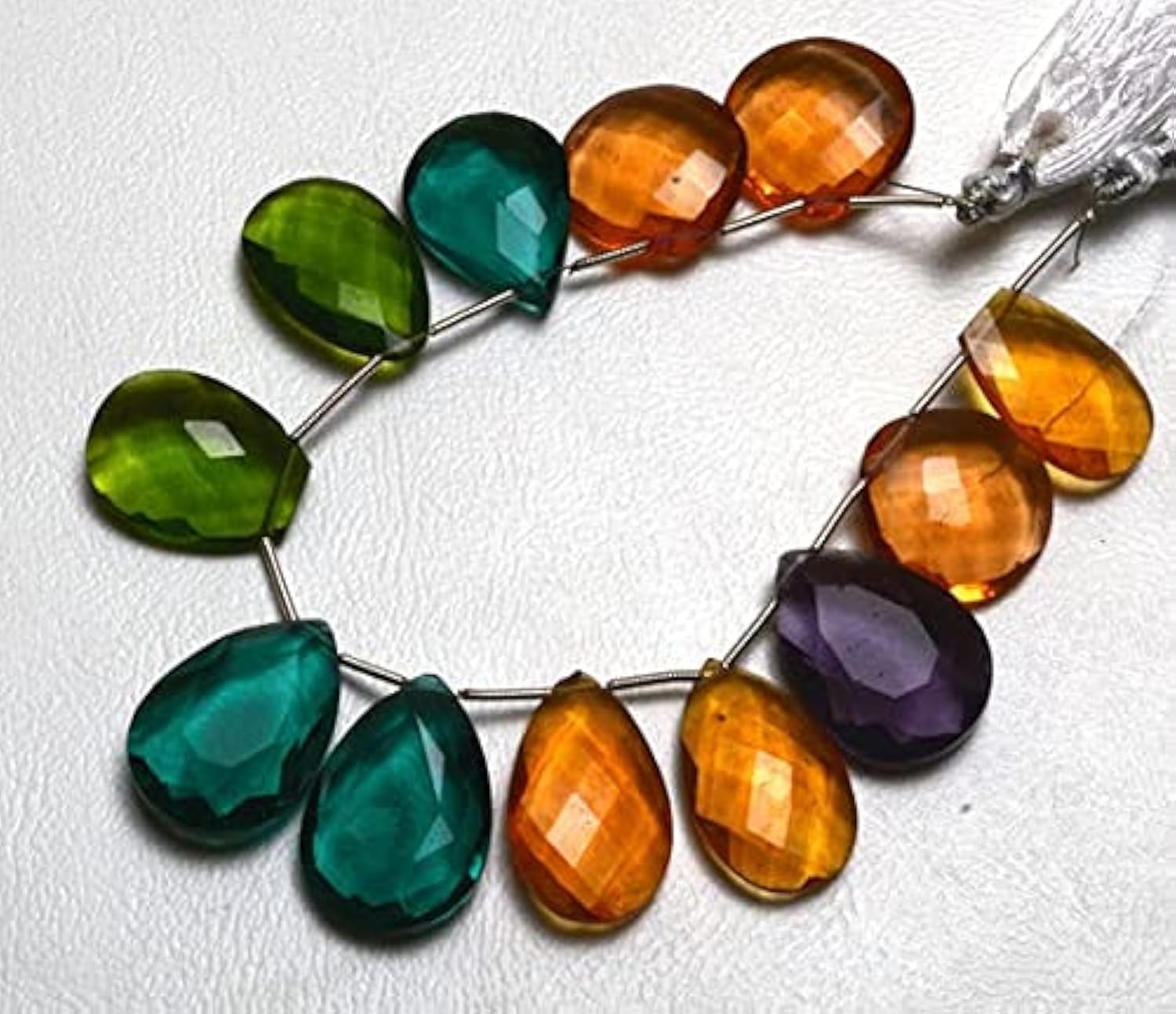 Quartz hydro briolette pour éviter les bijoux ternes avec ces perles facettées de 28mm