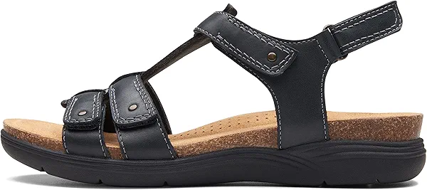 Clarks Women's April Cove Flat Sandal