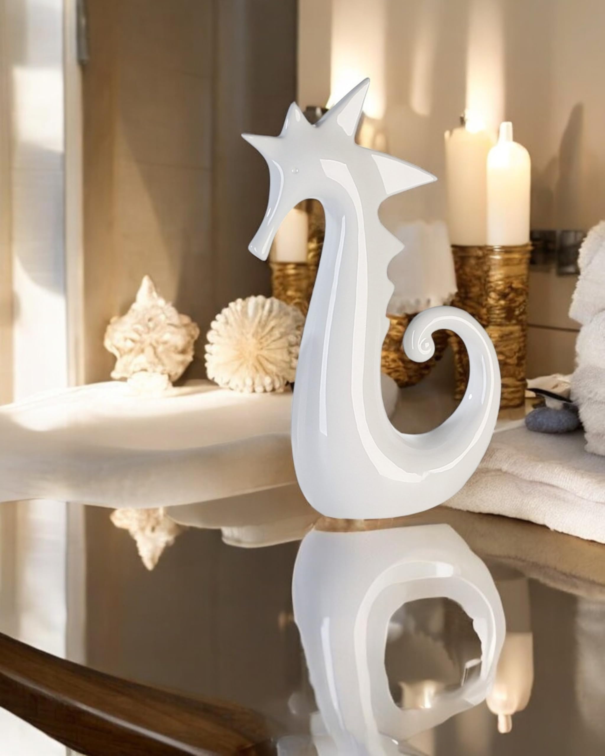 Casablanca figurka konika morskiego, dekoracyjna, biała, nowoczesna – konik morski, ceramiczne figurki do dekoracji łazienki, biała figurka dekoracyjna na prezent, dekoracja łazienki, błyszcząca