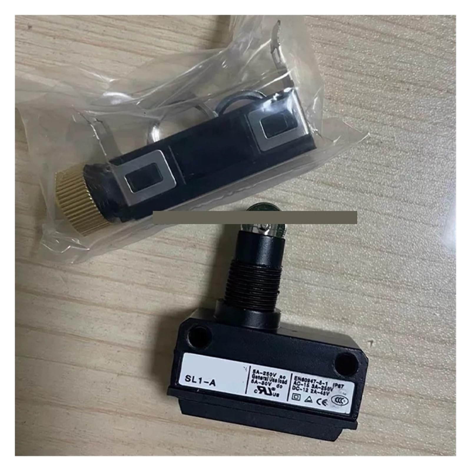KSZHZYMGX 1pcs SL1-AC SL1-A Limit Switch(SL1-A)