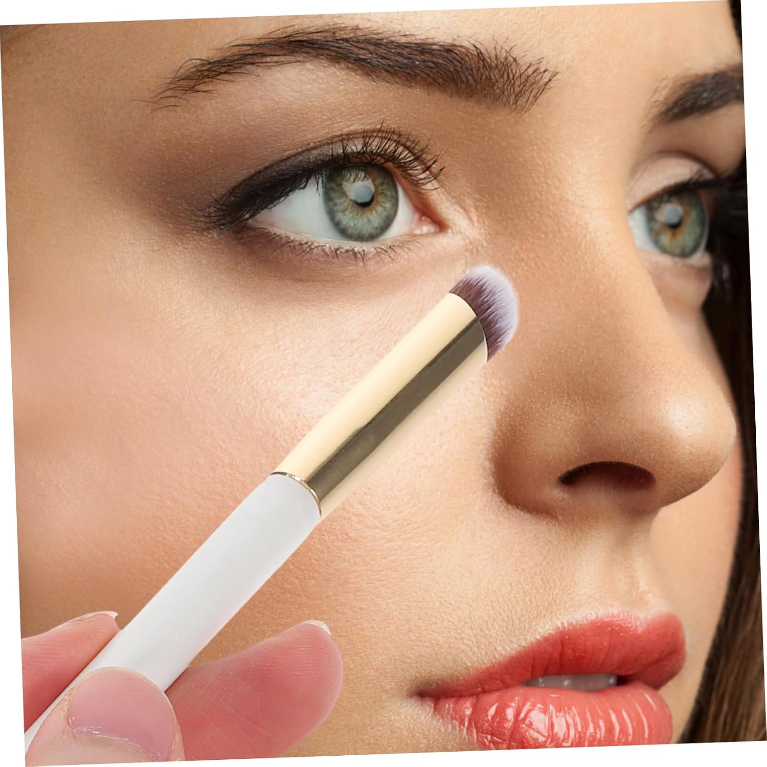 10pcs Angled Concealer Brushes Thumb Makeup Blending Brush under Eye for Women Professional Face Makeup Application