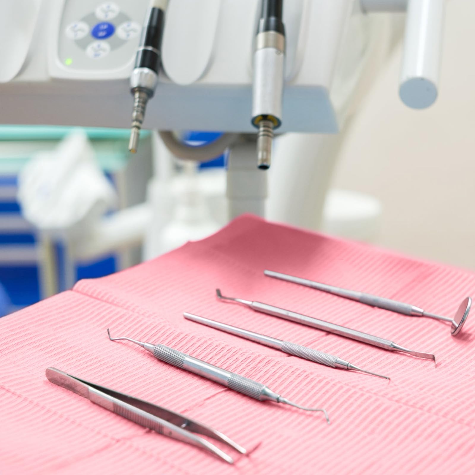 Healifty 125 Stück Dental-Lätzchen, Einwegschürzen für Erwachsene, 45,7 x 33,5 cm, Einweg-Zahnarzt-Lätzchen, 3-lagig, wasserdicht, Tattoo-Lätzchen für Nageltische, Zahnunterlagen, Matten und