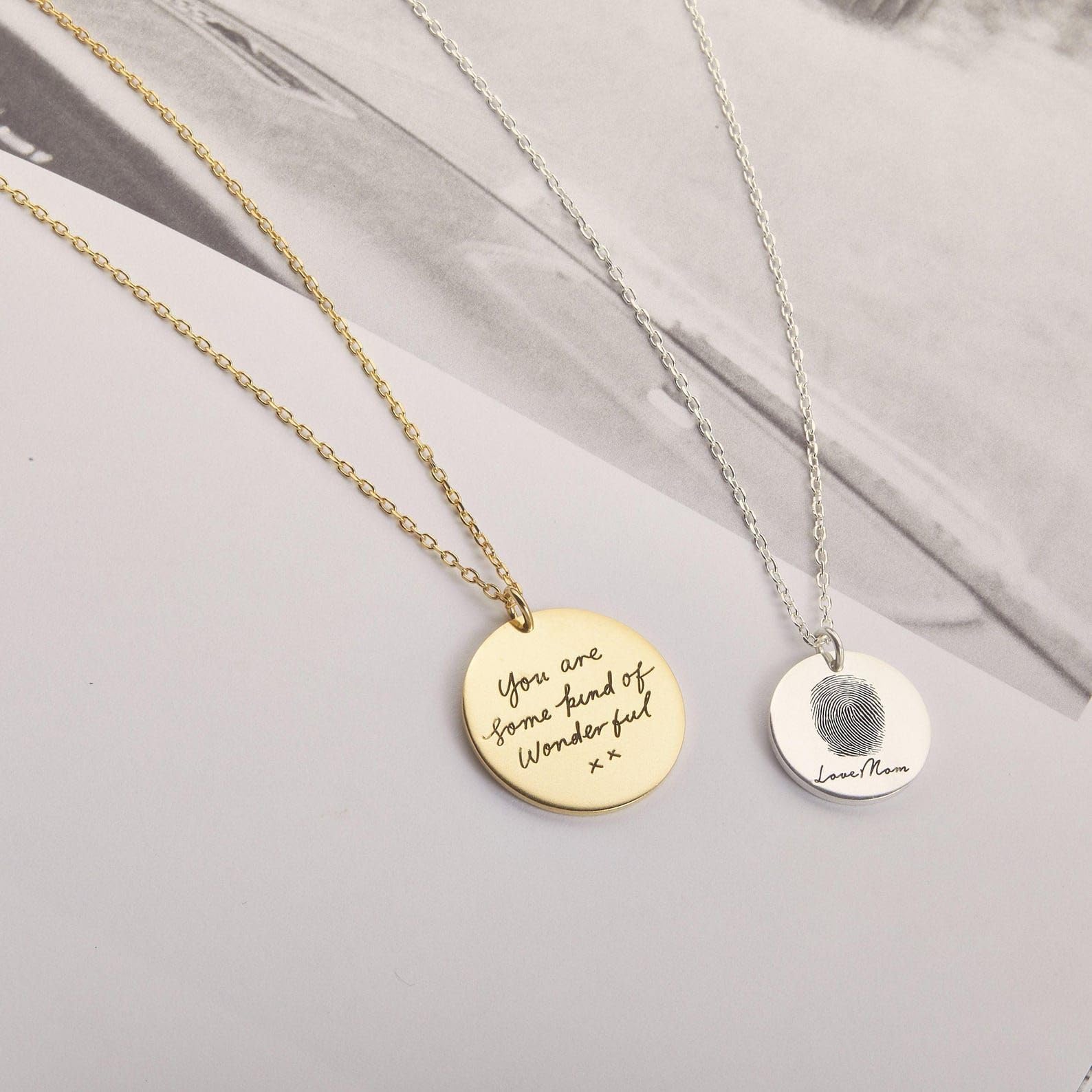 Générique Collier avec empreinte digitale et écriture manuscrite