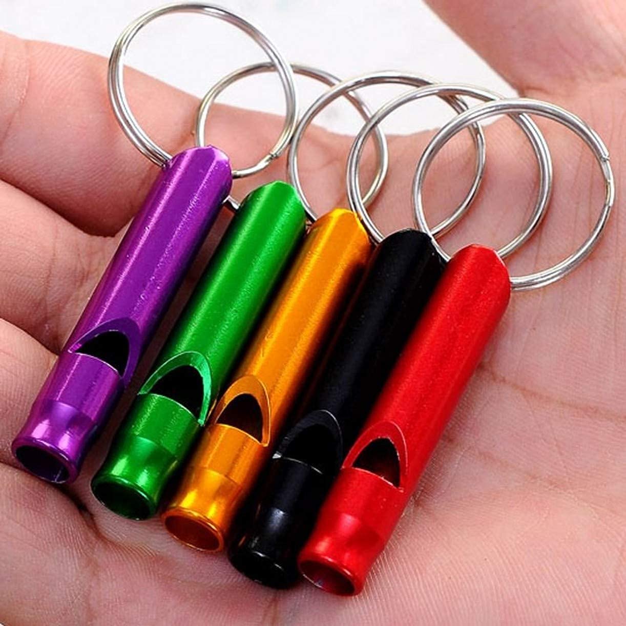 ZHONGJIUYUAN 100 Stück Aluminium-Legierung Outdoor Notfall Survival Camping Wandern Sicherheit Rettung Erste Hilfe Schlüsselanhänger Pfeife Zugpfeife (zufällige Farbe)