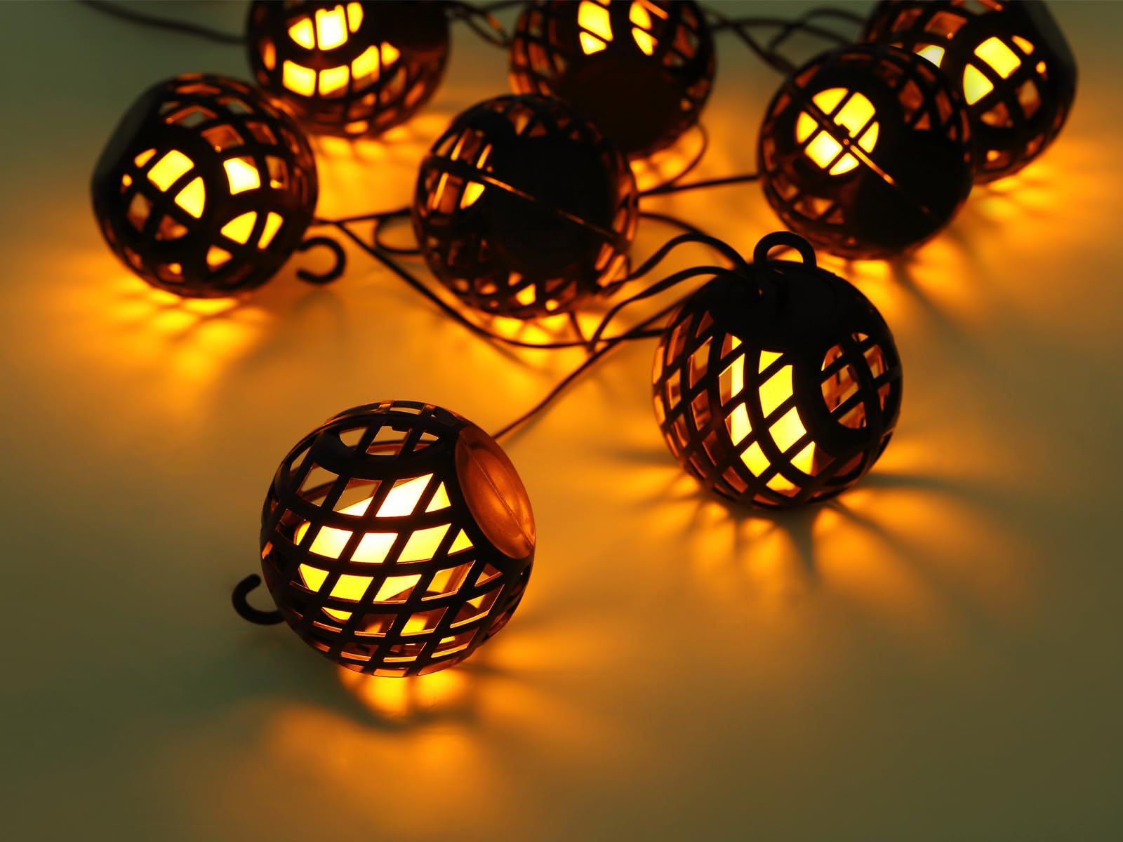 2er Set Solarbetriebene Outdoor Lichterketten mit 8 Kugeln, Länge 4,1 Meter