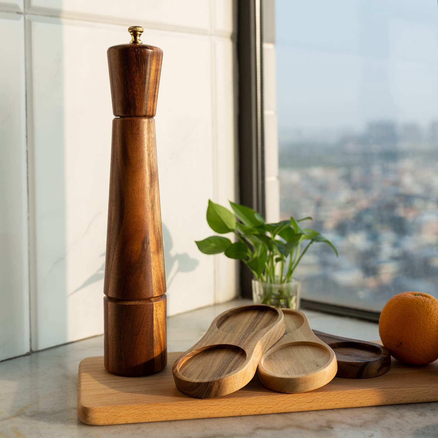 Macina Pepe, Macinapepe Regolabile in Acciaio Inossidabile, Legno di Acacia, Altezza 32 cm, Diametro Inferiore: 6 cm, Diametro Superiore: 5.5 cm (il Vassoio NON é incluso)