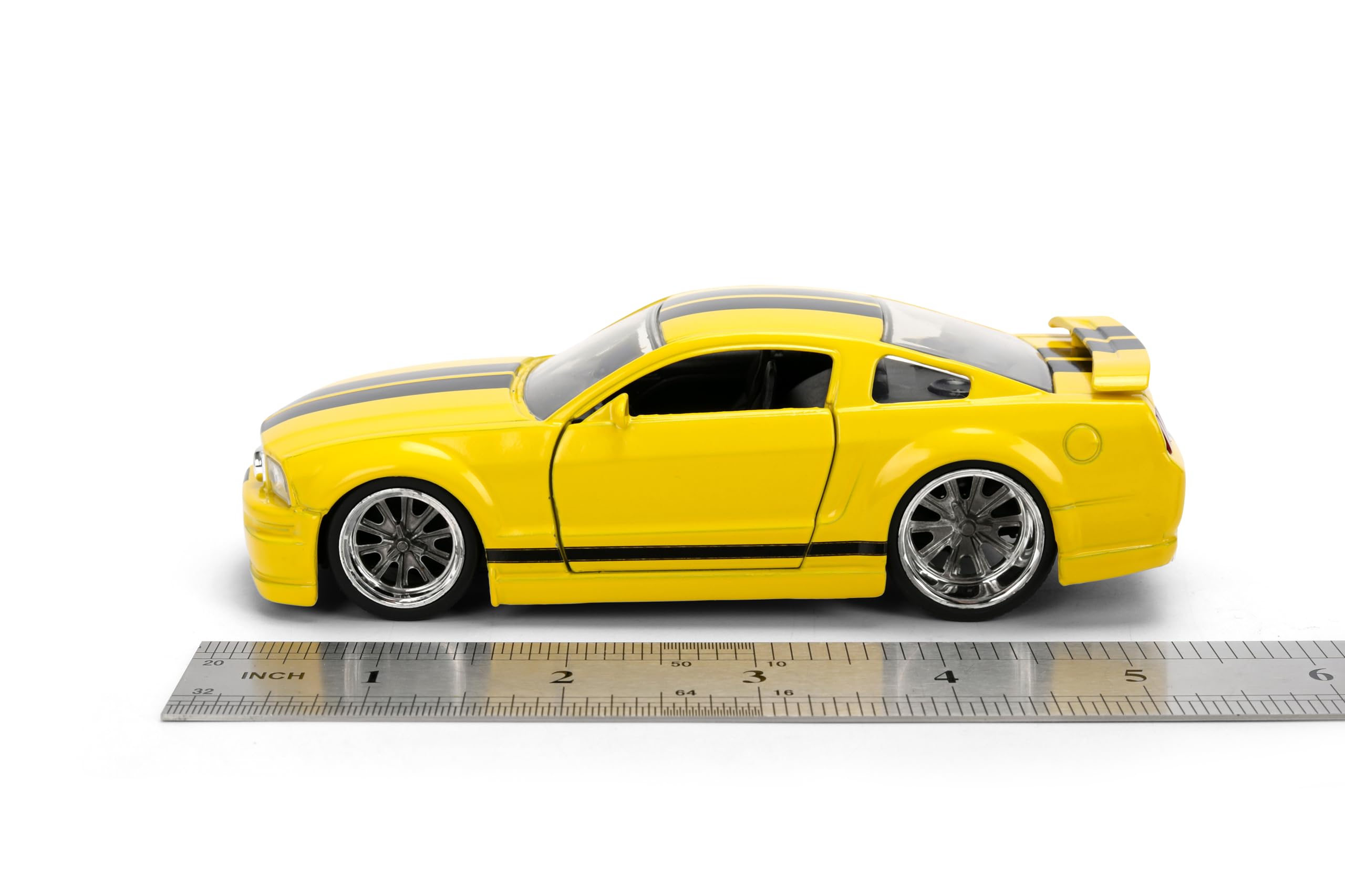 Jada Fast & Furious 2006 Ford Mustang GT - Coche fundido a presión a escala 1:32 coleccionable con puertas de apertura y ruedas giratorias libres, para mayores de 8 años