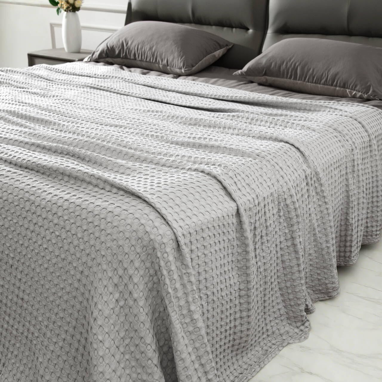 Aganear Waffle Blanket - Lightweight Breathable Summer Blanket of 50% Cotton and 50% Rayon Derived from Bamboo for Hot Sleepers Luxury Throws for Bed, Couch and Sofa,Grey,90x90 Inches