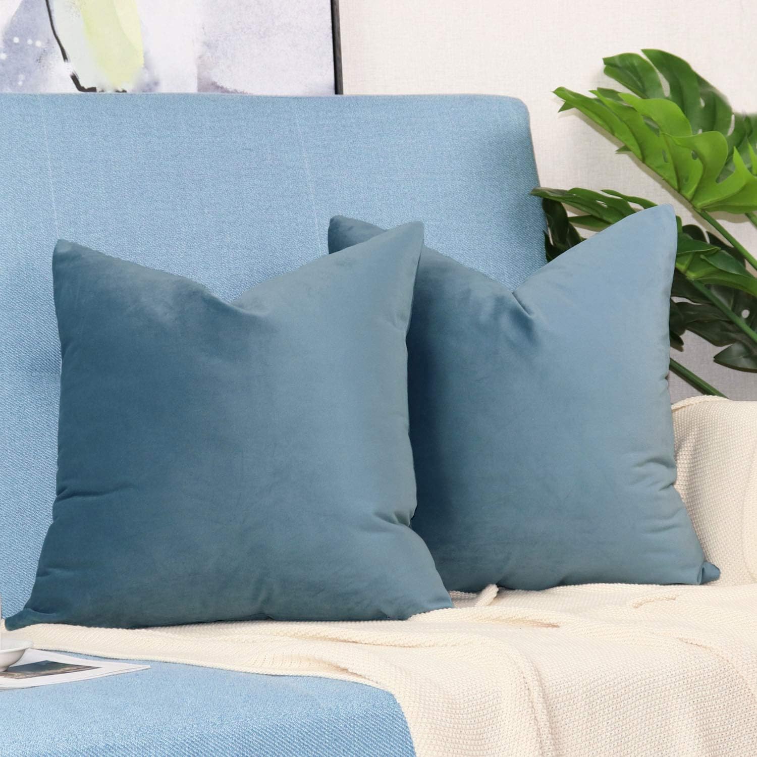 sykting Decorative Pillow Covers Solid Soft Cozy Velvet Throw Pillow Covers for Home New Year Christmas Decorations Pack of 2 18x18 inch Light Blue