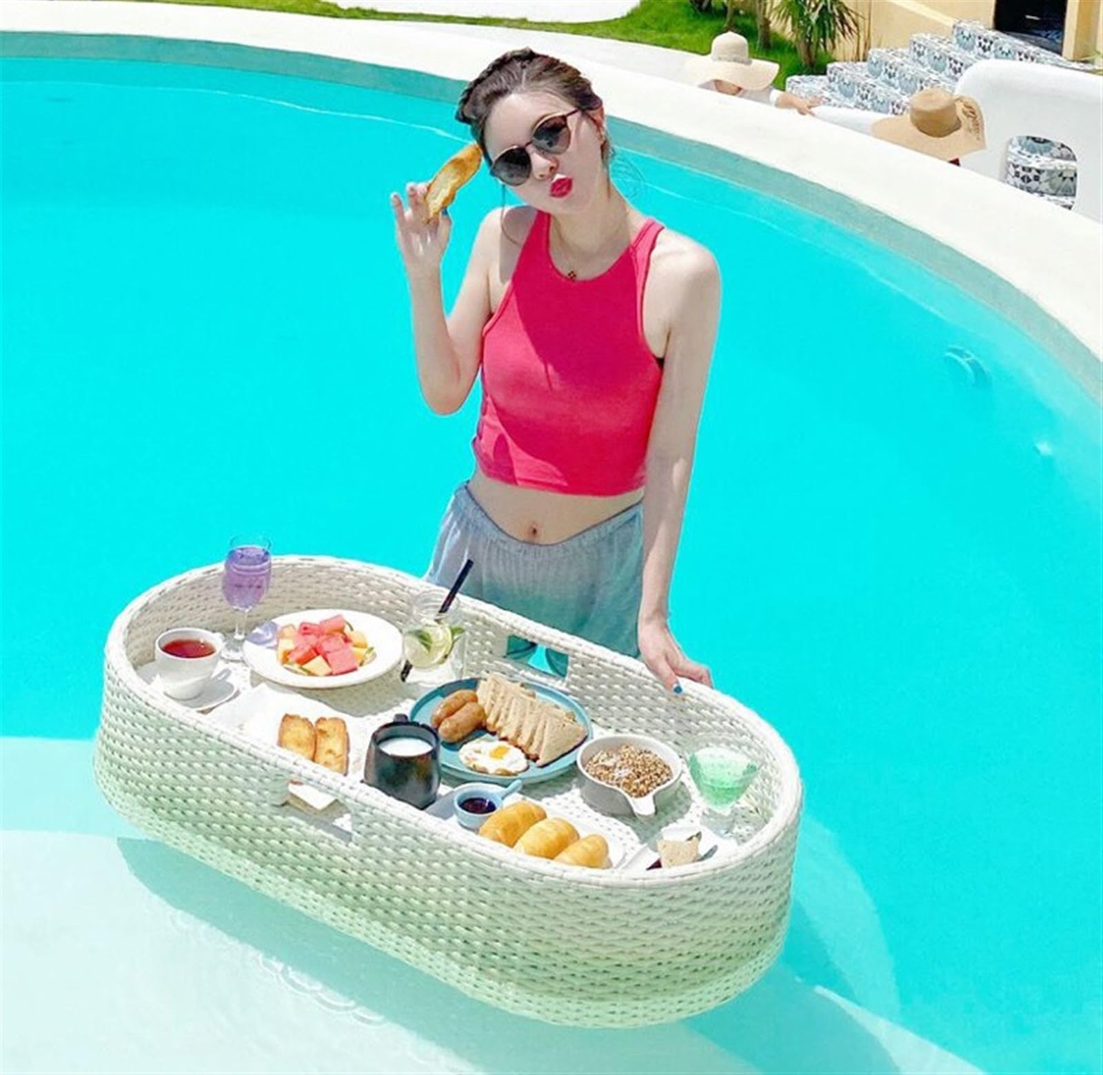 Getränkehalter Pool für Sommer Rattan Schwimmendes Tablett Serviertablett Tisch Bar Schwimmbad Schwimmt Für Sandbänke Spas Partys Inflatable Bar Pool