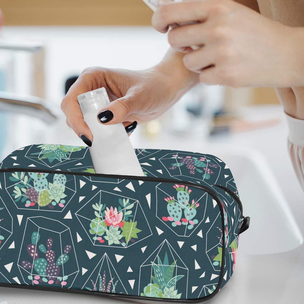 Wamika Trousse Porta Trucco Tropical Cactus - Astuccio Da Viaggio In Tessuto Con 5 Tasche - Borsa Cosmetiche Con Gancio - Verde Succulenta - 16.5x6.5x10 Cm - 2