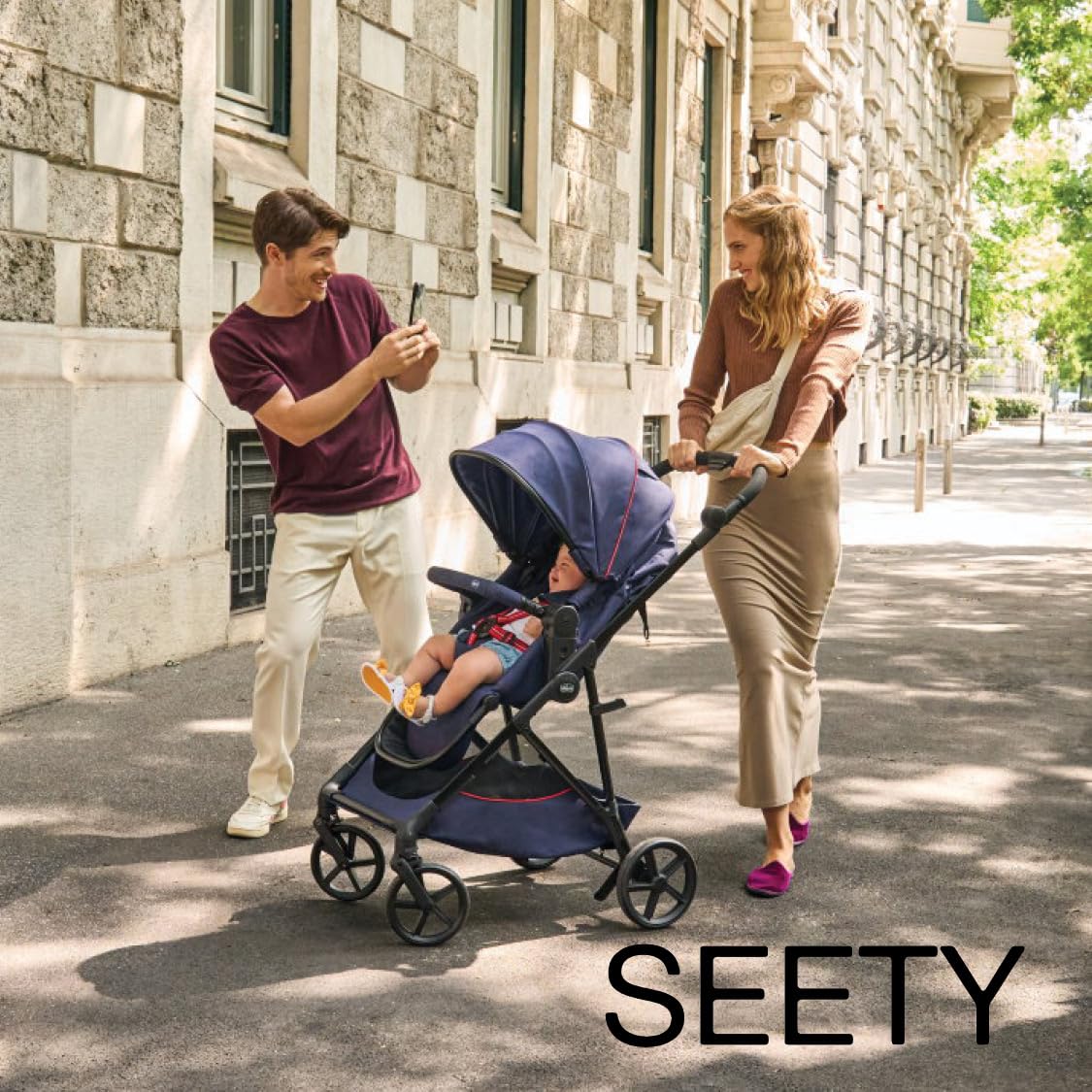 Chicco Trio Seety - Cochecito Seety con chasis ultraligero, capazo ancho acolchado y asiento de coche Kory Essential I-Size, sistema modular ligero y compacto, de 0 meses a 4 años