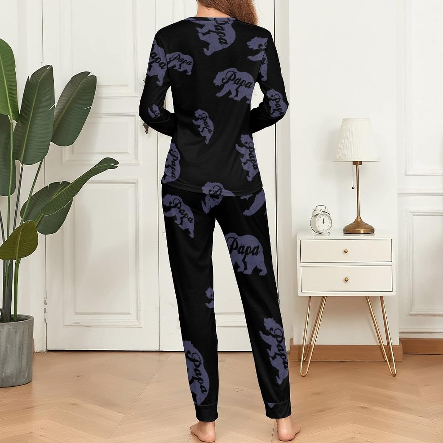 後月作／髑髏を持った老人。根付。【明治時代位の代物】。