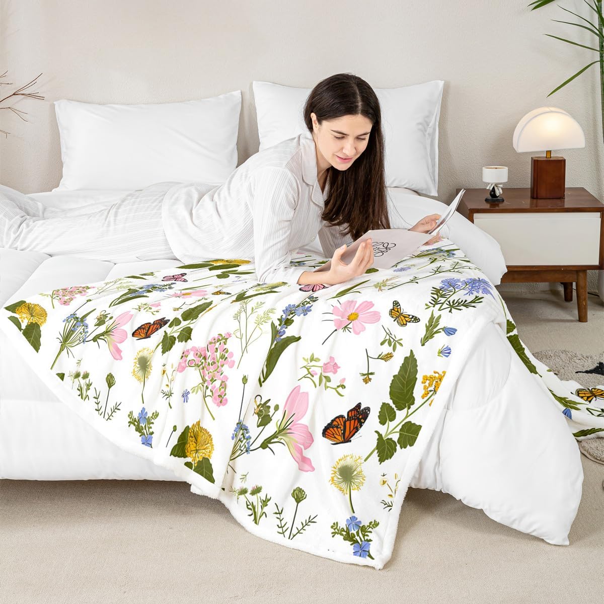 Erosebridal Flower Throw Fleece Blanket Cute Floral Butterfly Sherpa Blanket Spring Garden Fuzzy Plush Throw for Kids Boys Girls Green Plants Leaf Blankets Botanical Wildflower Decor