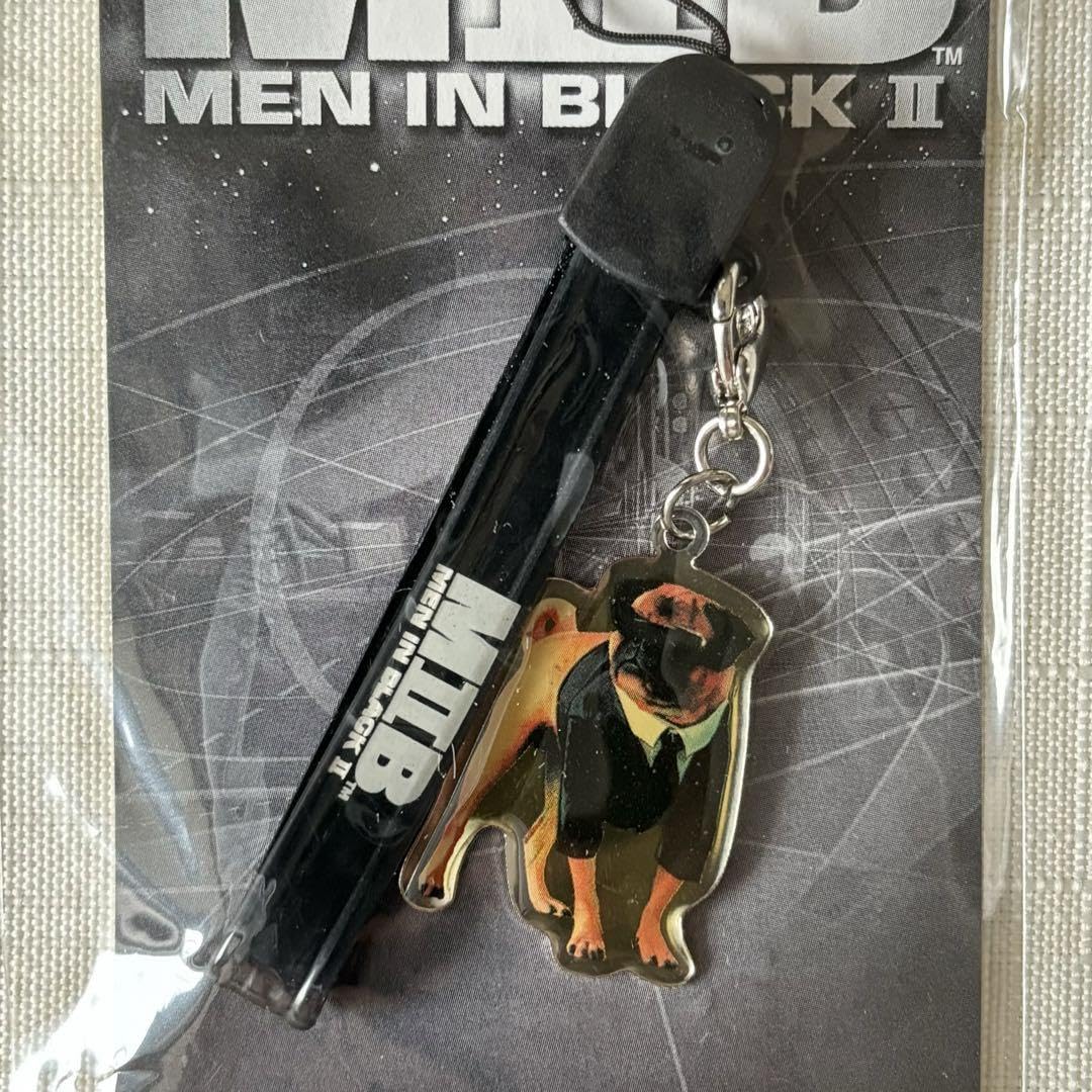 Amazon.co.jp: メンインブラック2 キーホルダー 2点 : ファッション