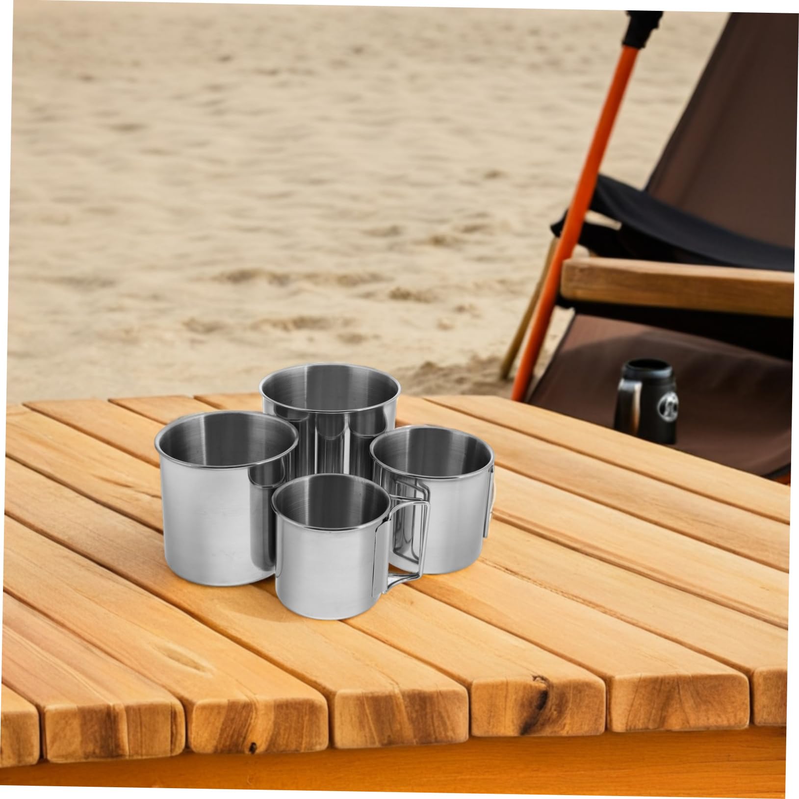 4 Stück Teiliges Faltbares Campingbecher Set Robust Kompakt und Leicht mit Klappbarem Griff für Outdoor Reisen Grillen und Klettern Platzsparend und Einfach zu Reinigen