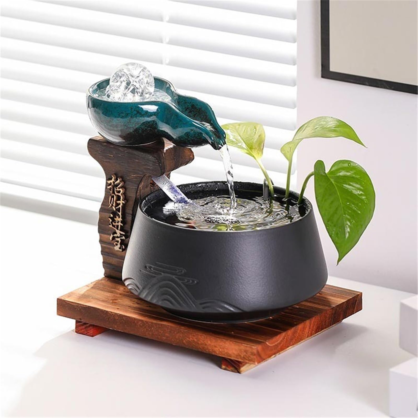 Fuente de agua para interiores, cascada decorativa de mesa para el hogar y la oficina, decoración zen tranquila con sonido relajante, alivio del estrés y diseño elegante