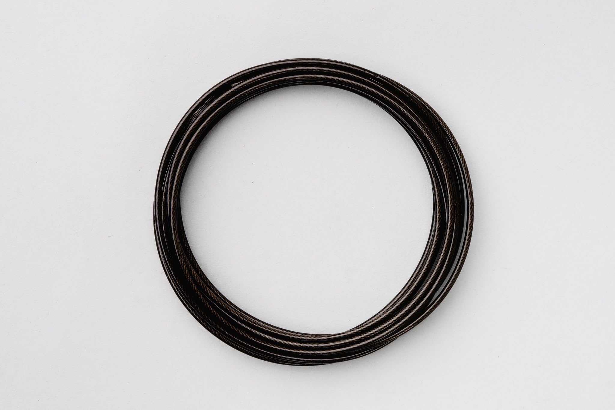 Corda per saltare di alta qualità: connessioni rapide con clip, cavo in acciaio rivestito in PVC regolabile, comode maniglie ergonomiche in schiuma bianca, per fitness, boxe, cardio, cross
