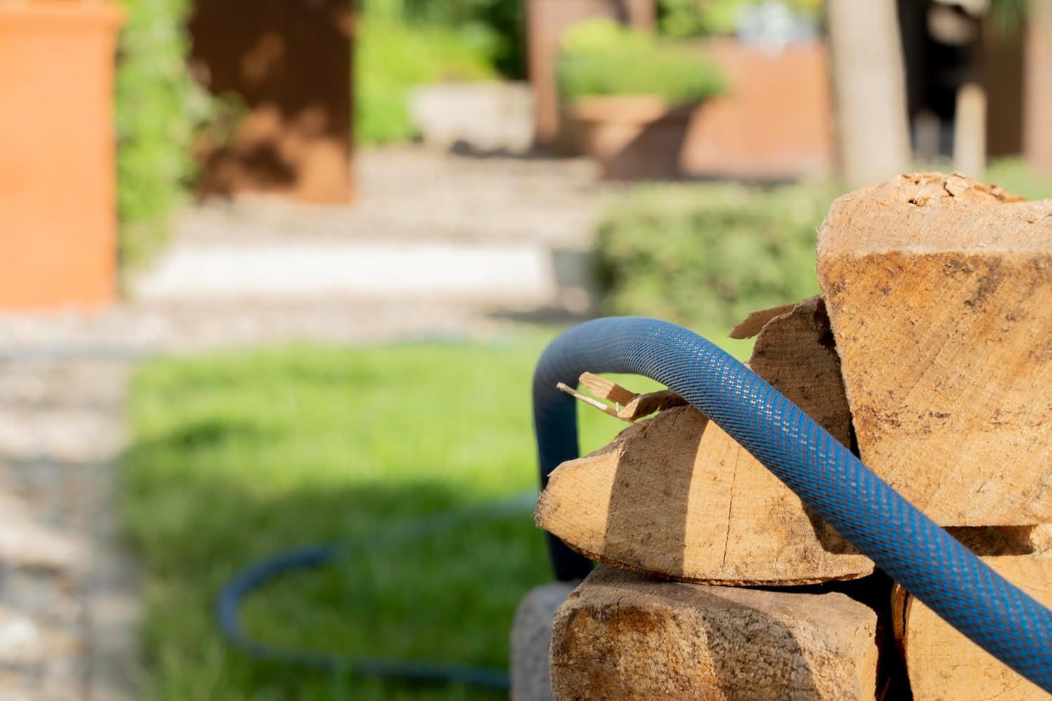 Gardena Liano Xtreme 1/2 inch, 30m set: Extremely robust textile garden hose, for indoor water taps, with PVC inner tube, lightweight, weather-resistant (18477-20)