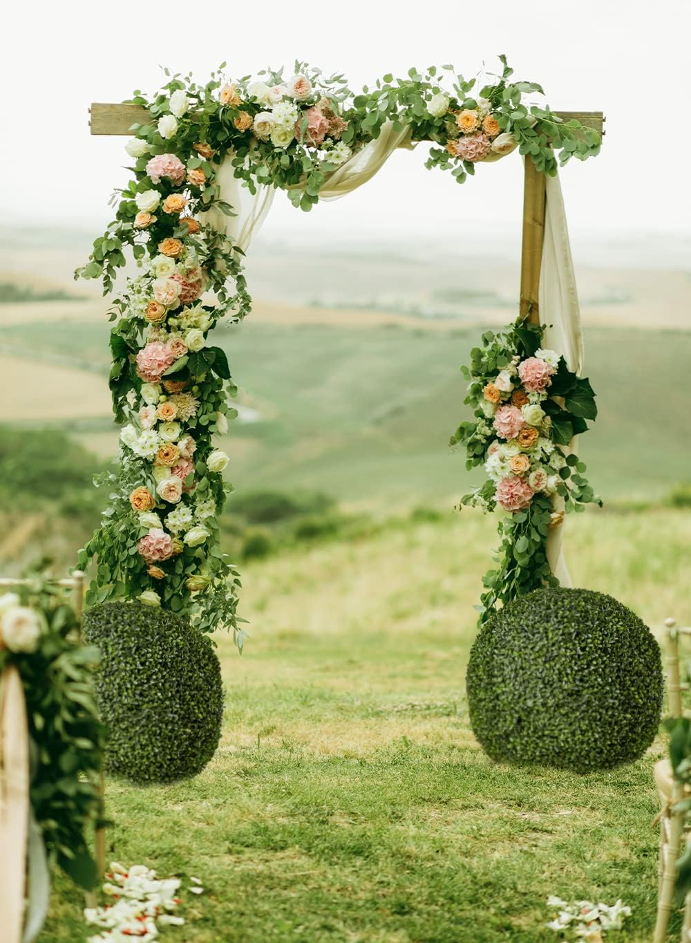 Serene Spaces Living Artificial Boxwood Topiary Ball, Real Looking Decorative Balls for Backyard, Balcony, Patio, Garden, Entryway, Wedding & Home Décor, Boxwood Sphere, 20" Diameter -