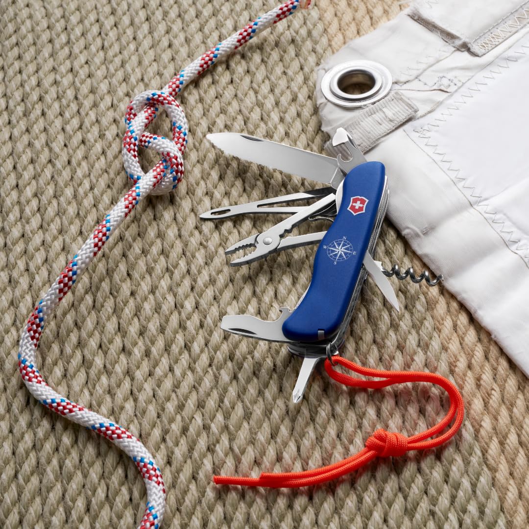 Victorinox modèle Skipper Couteau de poche 18 fonctions avec cordon de serrage, lame verrouillable, coupe-fil, Motif Camouflage de la marine